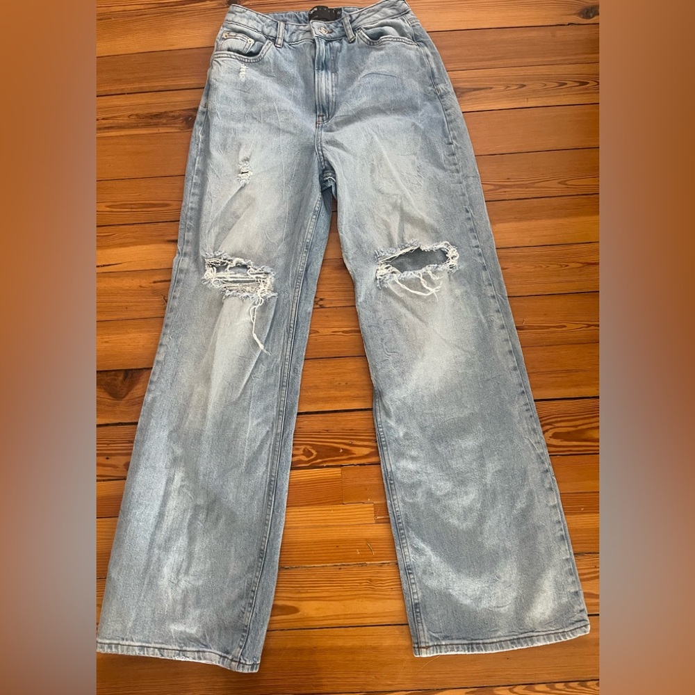 Asos Luxe distressed wide leg jeans size 6